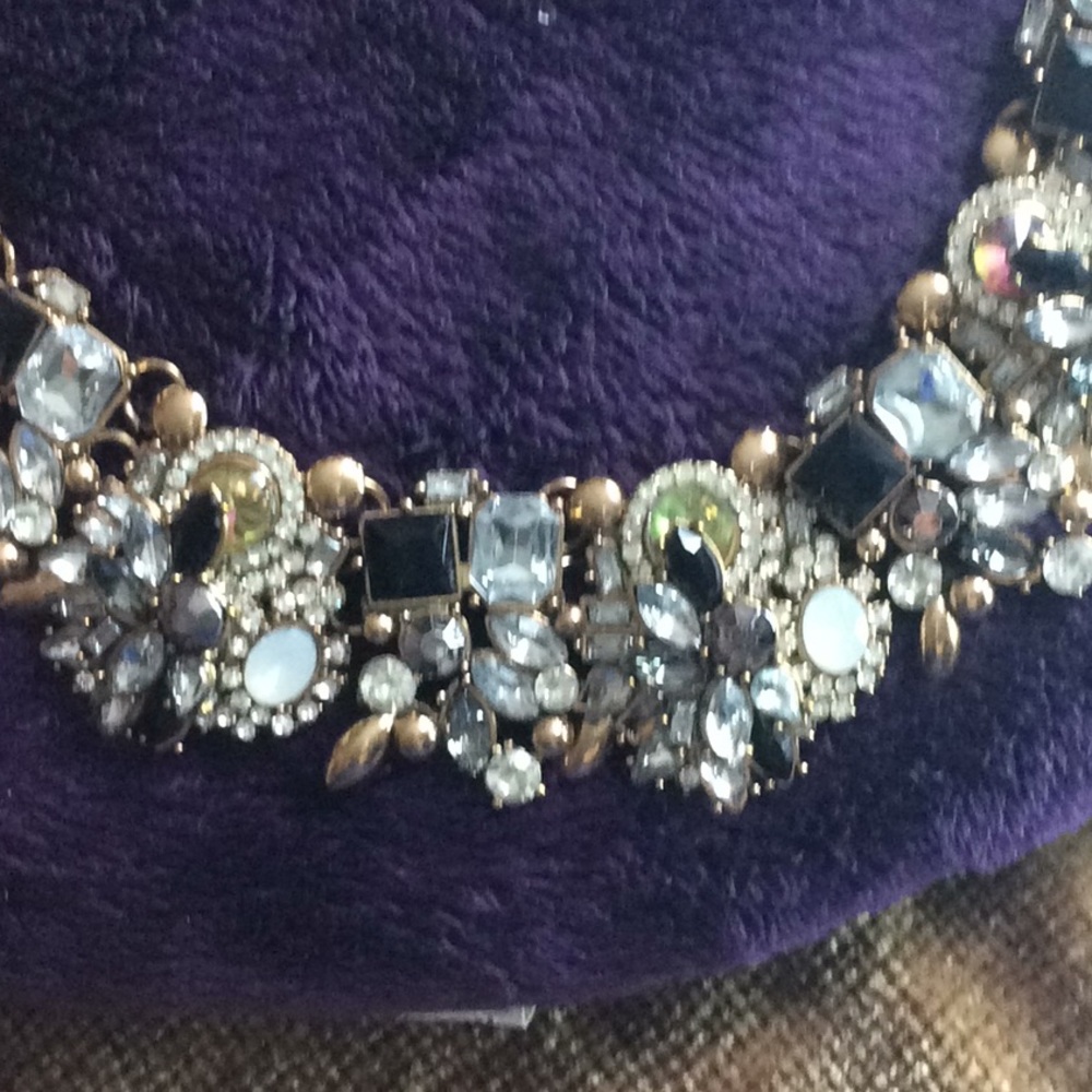 Statement necklace - Picture 4 of 5